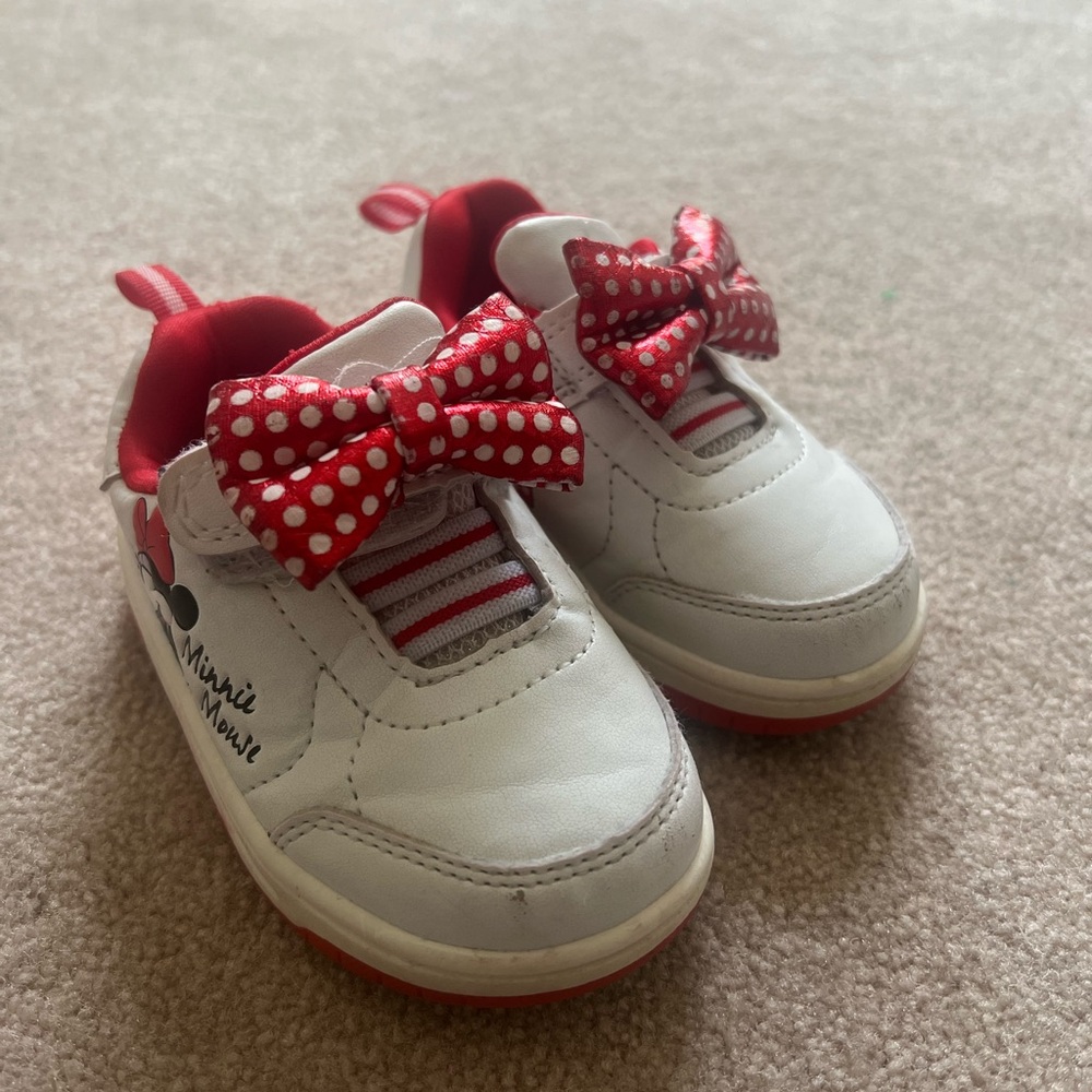 Disney Minnie Mouse Polka Dot kids sneakers